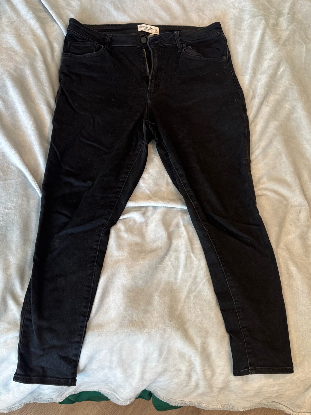 Abercrombie & Fitch Black Super Skinny Ankle Jeans